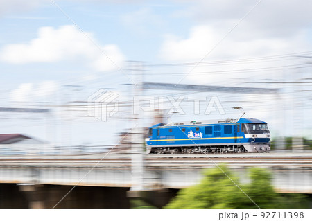 【東海道本線】庄内川を渡る貨物列車 92711398