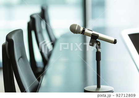 記者会見 マイク ビジネス 会議室 記者会見 マイク ビジネス 会議室 92712809