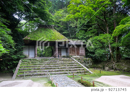 京都・京都市左京区 法然院 山門・参道 京都・京都市左京区 法然院 山門・参道 92713745