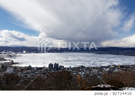 立石公園からの諏訪湖 御神渡り 2018年 立石公園からの諏訪湖 御神渡り 2018年 92714410