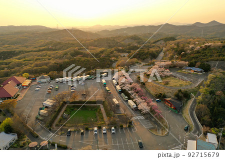 道の駅藤樹の里あどかわの上空から夕景空撮 92715679