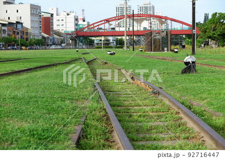 高雄(台湾)の打狗鉄道故事館(高雄鉄道博物館)操車場跡地に残るレール 高雄(台湾)の打狗鉄道故事館(高雄鉄道博物館)操車場跡地に残るレール 92716447