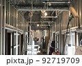 内装工事：下地むき出しの廊下 92719709