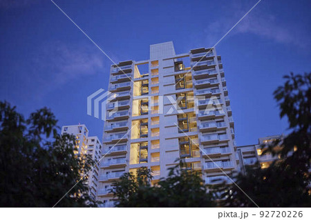 夜のマンション 夜のマンション 92720226