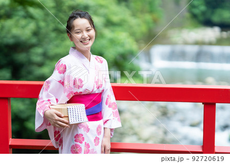 温泉旅行 浴衣 女子旅 温泉旅行 浴衣 女子旅 92720619