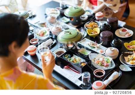 温泉旅行 食事 料理 温泉旅行 食事 料理 92720856