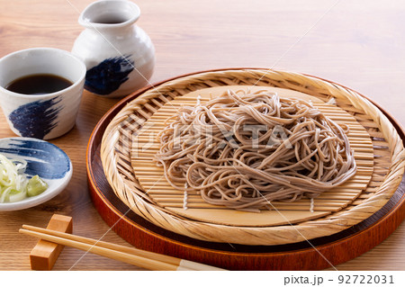 ざる蕎麦を食べる 92722031