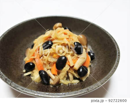 黒豆入りのおいしい切干大根の煮物 黒豆入りのおいしい切干大根の煮物 92722600