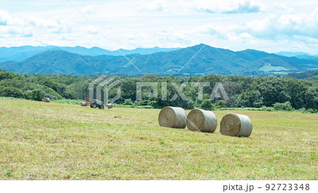 草ロール　（蒜山高原） 92723348