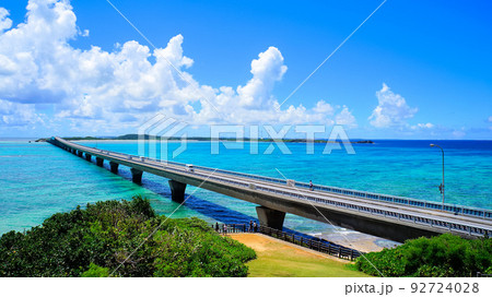 池間大橋（池間島からの眺め）【沖縄県宮古島市】 92724028