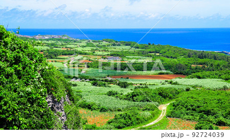 牧山展望台からの眺望（伊良部島東部の風景） 92724039