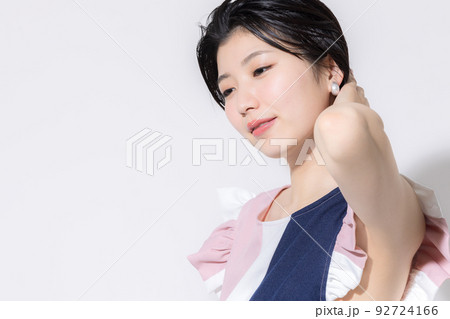 女性　ビューティーイメージ 92724166