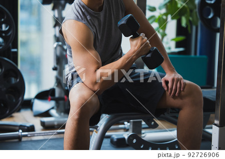フィットネス 男性 筋肉 ボディビル フィットネス 男性 筋肉 ボディビル 92726906