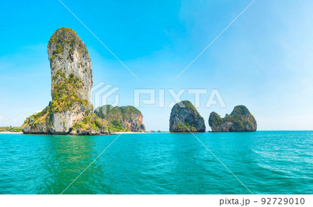 Panorama view of beautiful sea landscape 92729010