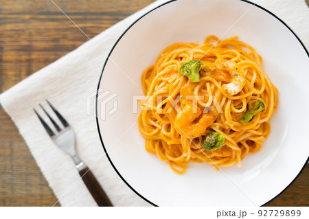 海老のトマトクリームパスタ 海老のトマトクリームパスタ 92729899