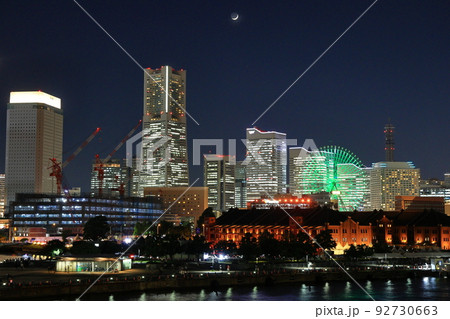 横浜港の夜景 92730663
