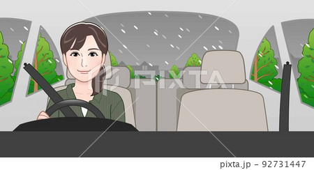 一人で車に乗っている女性 92731447