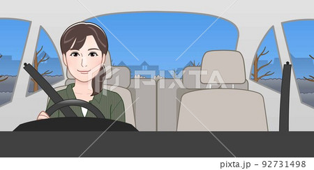 一人で車に乗っている女性 92731498