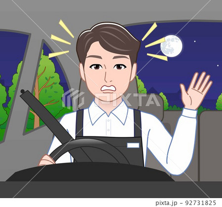 夜に運転する若い男性 夜に運転する若い男性 92731825
