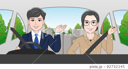 車に乗っている男女 車に乗っている男女 92732145