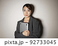 OL スーツ　仕事　オフィスカジュアル　女性 92733045