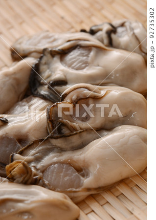 生牡蠣 92735302
