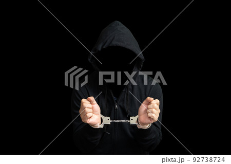 手錠を掛けられた人物 手錠を掛けられた人物 92738724