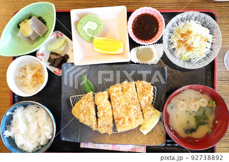 Delicious Japanese Food Delicious Japanese Food 92738892