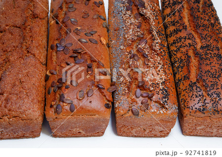 Dietary whole grain bread. Fresh bread is cooled. 92741819