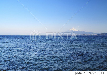 伊豆半島から見た富士山 92743611