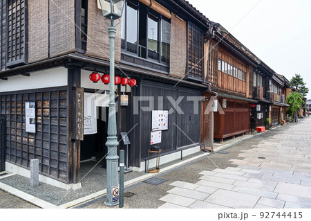 提灯が下がるにし茶屋街 提灯が下がるにし茶屋街 92744415