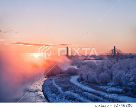 早朝の気嵐 早朝の気嵐 92746800