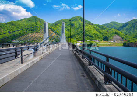 八ッ場大橋　八ッ場あがつま湖　八ッ場ダム　新緑の季節　　 92746964