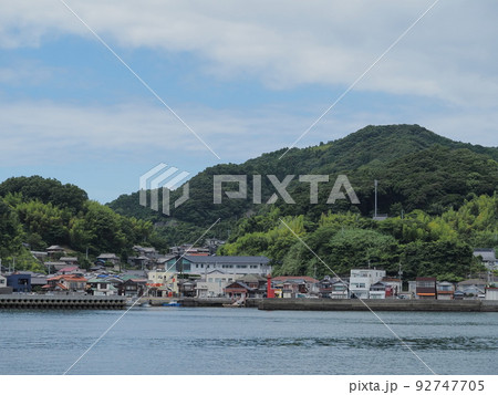 室津港から眺めた対岸の「上関港」 92747705