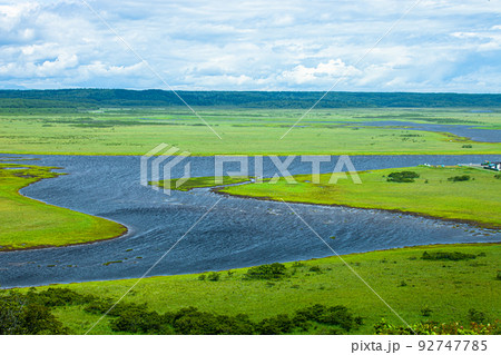【北海道・霧多布】琵琶瀬展望台より霧多布湿原の眺望 【北海道・霧多布】琵琶瀬展望台より霧多布湿原の眺望 92747785
