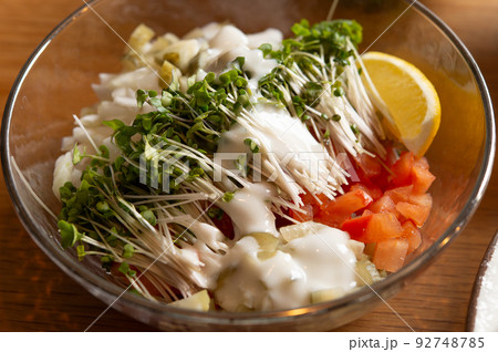 チョバン・サラタス（羊飼いのサラダ） 92748785