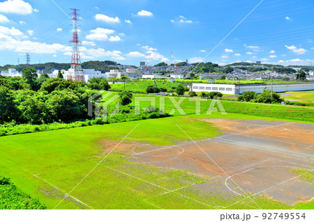 石田大橋/多摩川より日野市(帝京大学~明星大学)方面を望む(東京都日野市)【2022.7】 石田大橋/多摩川より日野市(帝京大学~明星大学)方面を望む(東京都日野市)【2022.7】 92749554