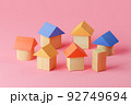 積木の家, ピンク背景 92749694