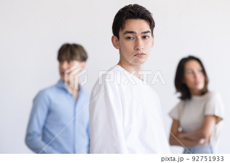 若い男性 ポートレート 若い男性 ポートレート 92751933