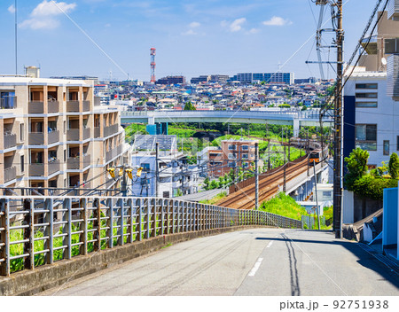 私鉄沿線の住宅地　横浜 92751938