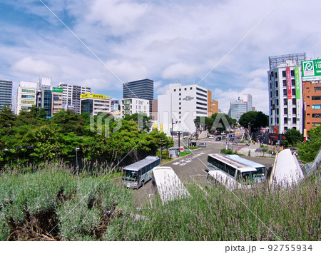 仙台駅東口前の風景 92755934