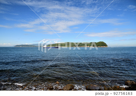 友ヶ島(手前から地ノ島、沖ノ島、その向こうが淡路島) 【和歌山県和歌山市】 友ヶ島(手前から地ノ島、沖ノ島、その向こうが淡路島) 【和歌山県和歌山市】 92756163