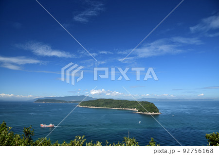 友ヶ島(手前から地ノ島、沖ノ島、その向こうが淡路島)　【和歌山県和歌山市】 92756168