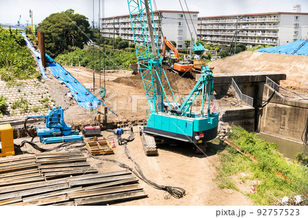 埼玉県入間川 樋菅改築工事 重機クローラークレーン 埼玉県入間川 樋菅改築工事 重機クローラークレーン 92757523