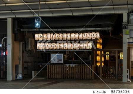 夏の京都四条 夜の八坂神社 御旅所 (西御殿) 京都府京都市 夏の京都四条 夜の八坂神社 御旅所 (西御殿) 京都府京都市 92758558