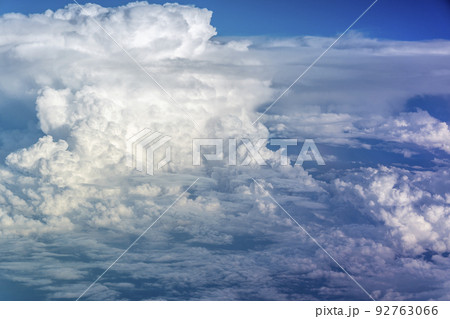 夏の積乱雲 空撮 夏の積乱雲 空撮 92763066