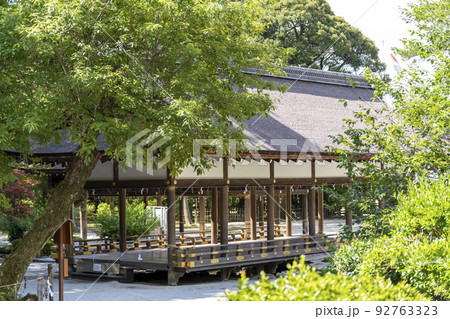 夏の上賀茂神社（加茂別雷神社）　橋殿　京都府京都市 92763323