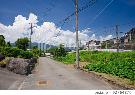 夏の田舎町風景 ノスタルジックな夏 夏の田舎町風景 ノスタルジックな夏 92764876