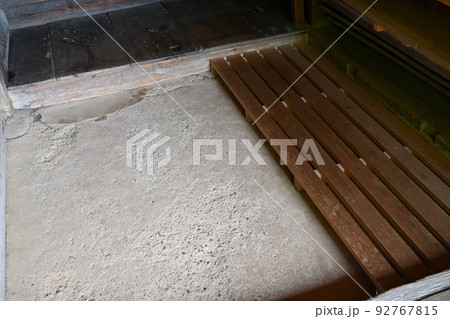 古民家・合掌造りにある土間 古民家・合掌造りにある土間 92767815