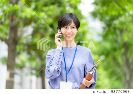 女性　ビジネス 92770968